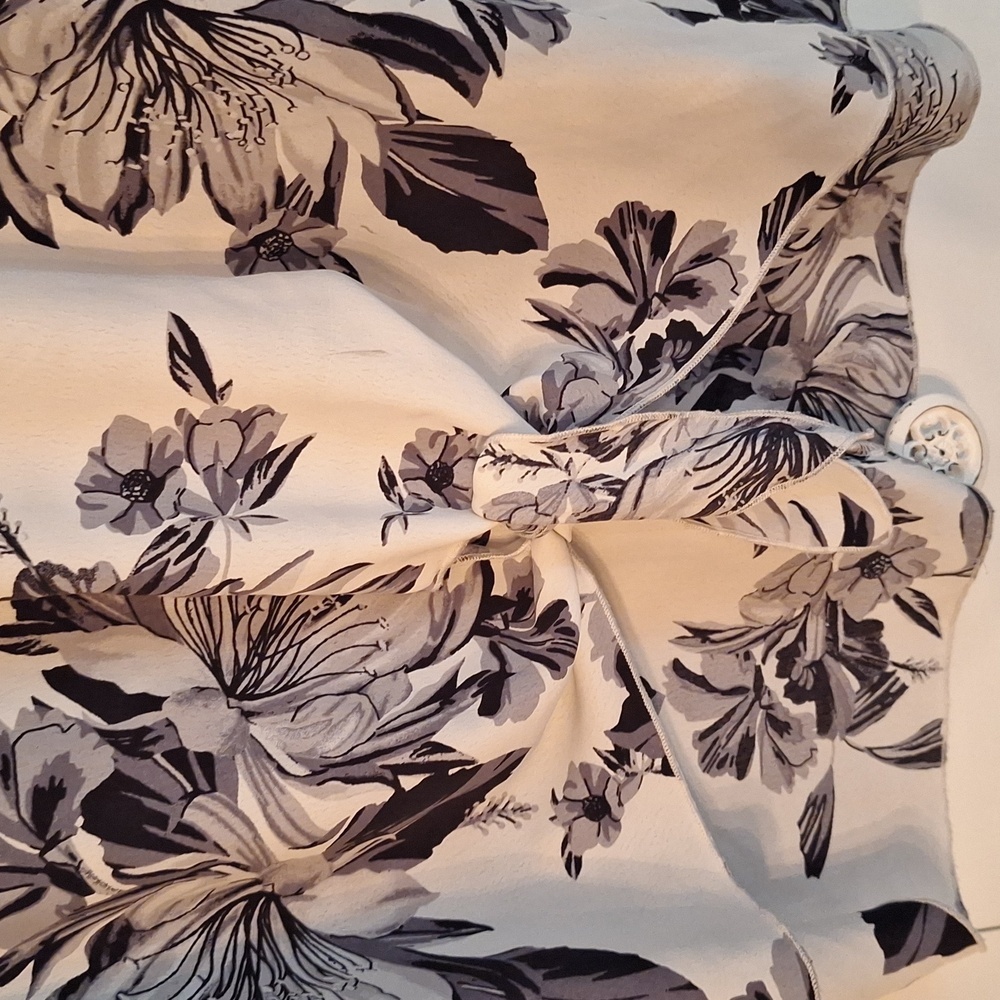Blouse - Picture 3 of 5
